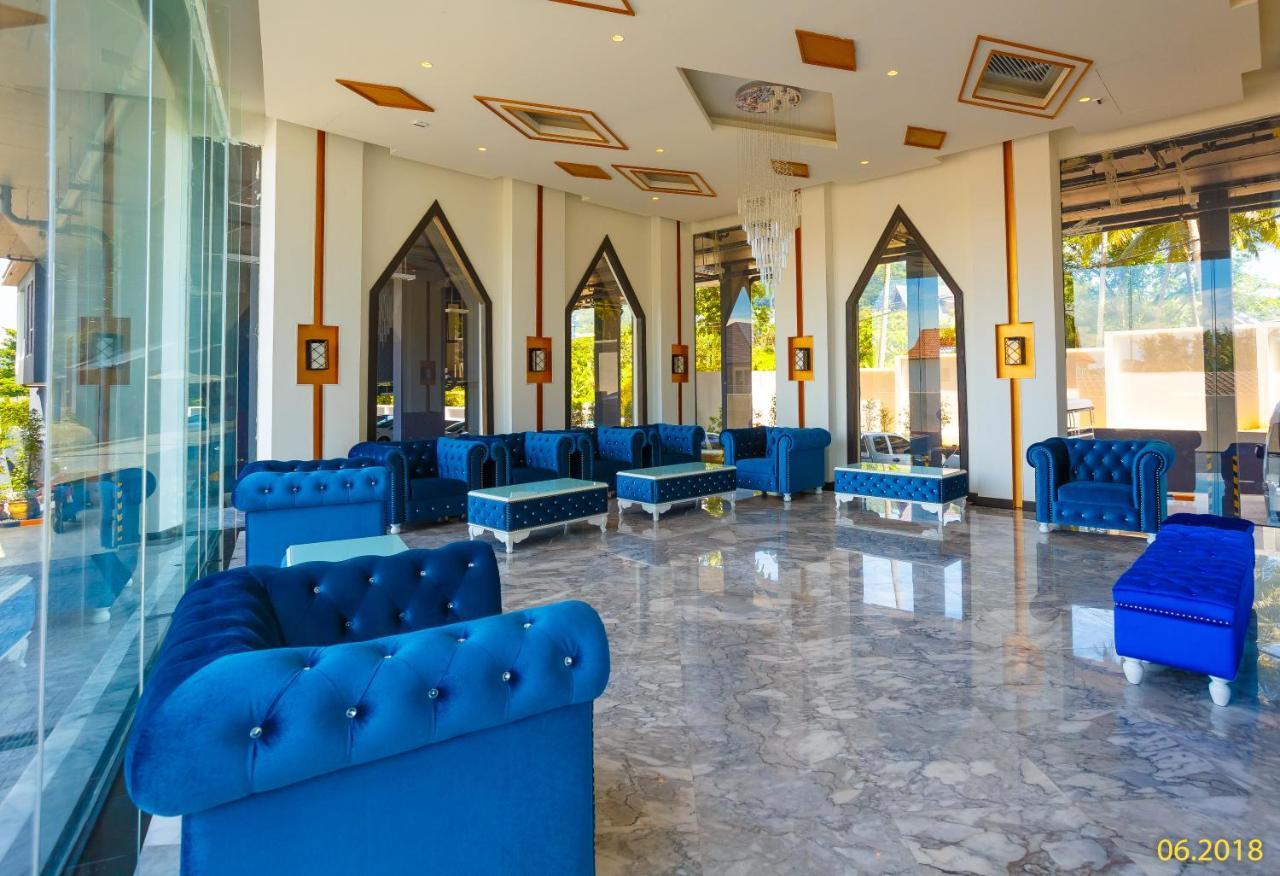 The Aristo Beach By Holy Cow 212 Phuket Extérieur photo