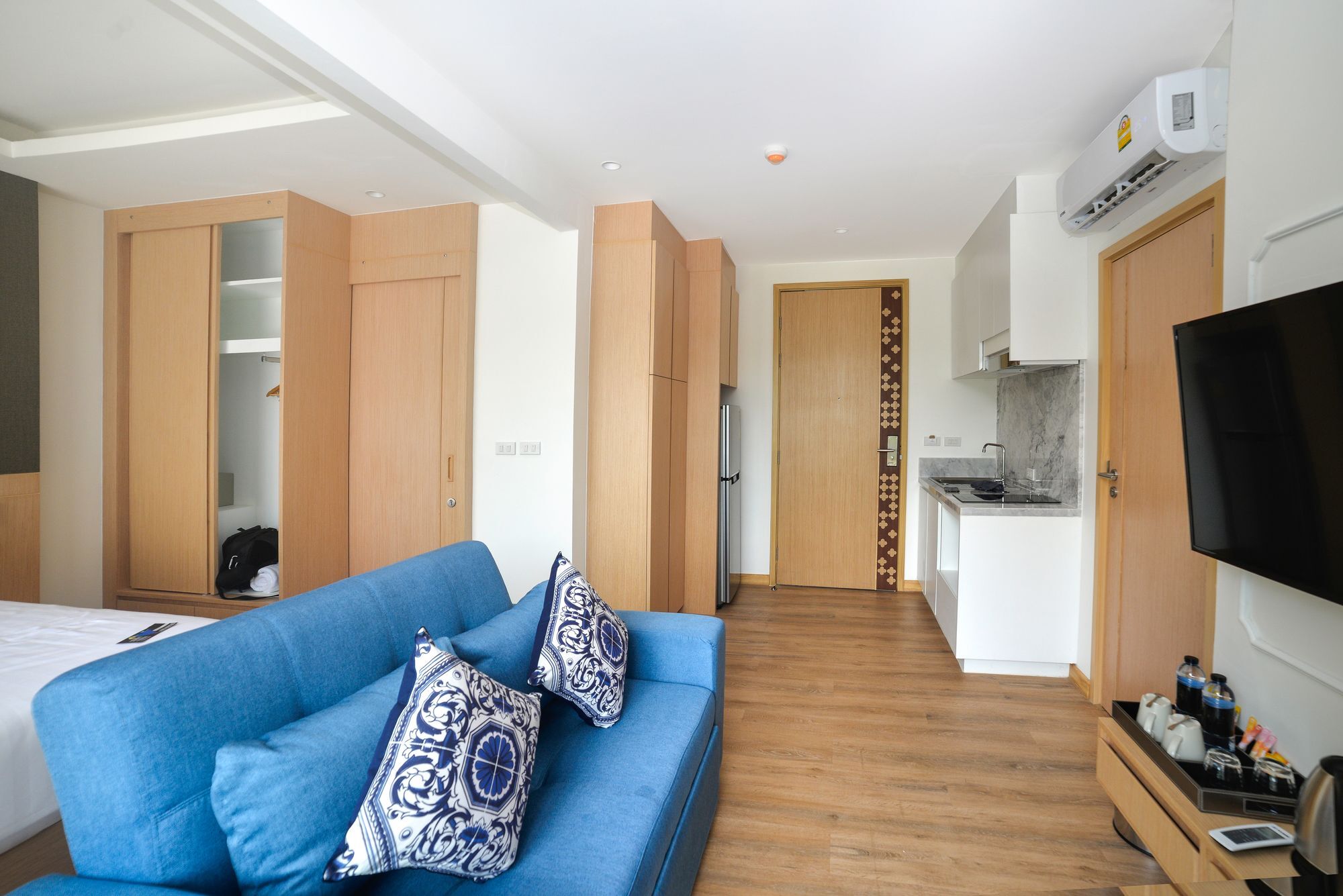 The Aristo Beach By Holy Cow 212 Phuket Extérieur photo
